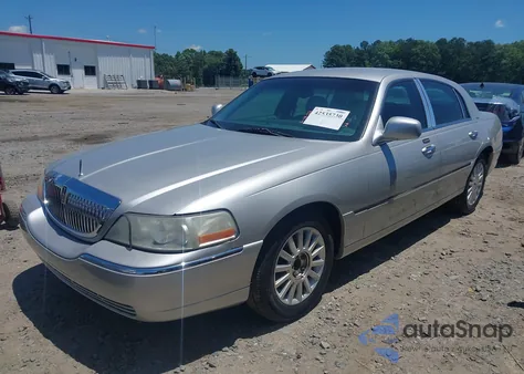 2004 Lincoln Town Car Ultimate из США, поврежденный, VIN 1LNHM83W14Y688714